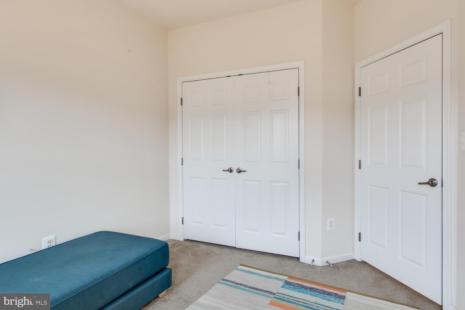 HALL STATION - Residential