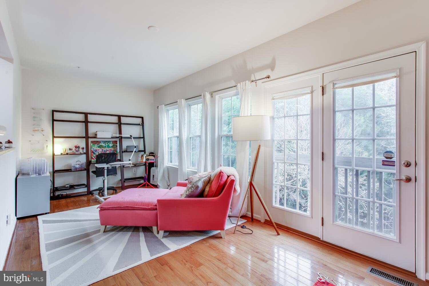 HALL STATION - Residential