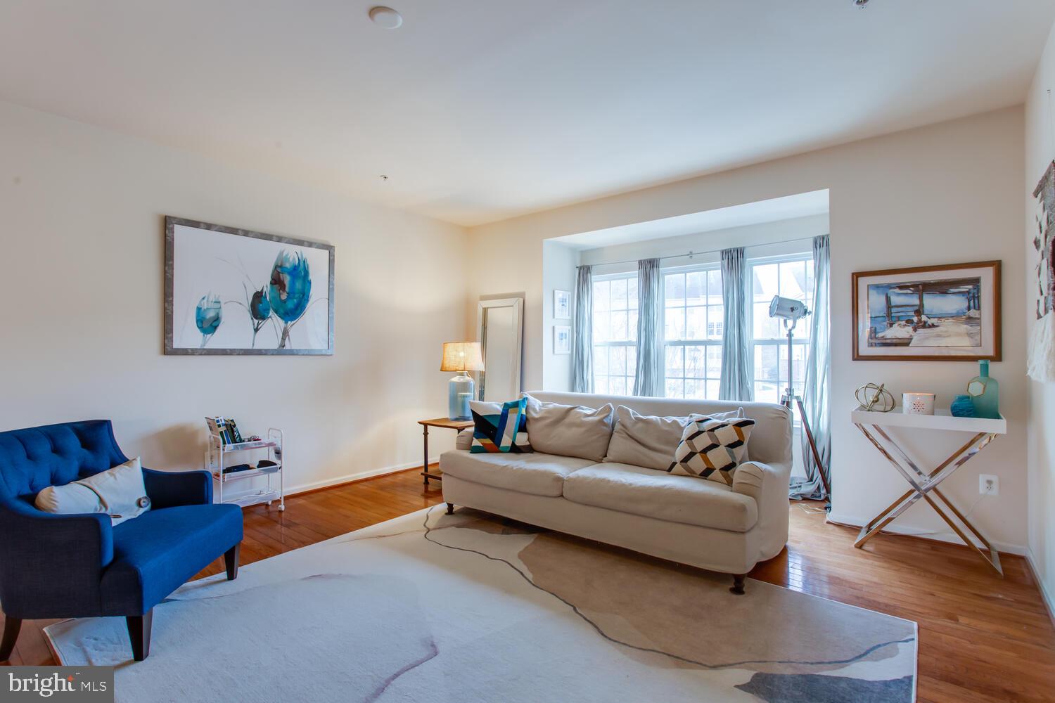 HALL STATION - Residential