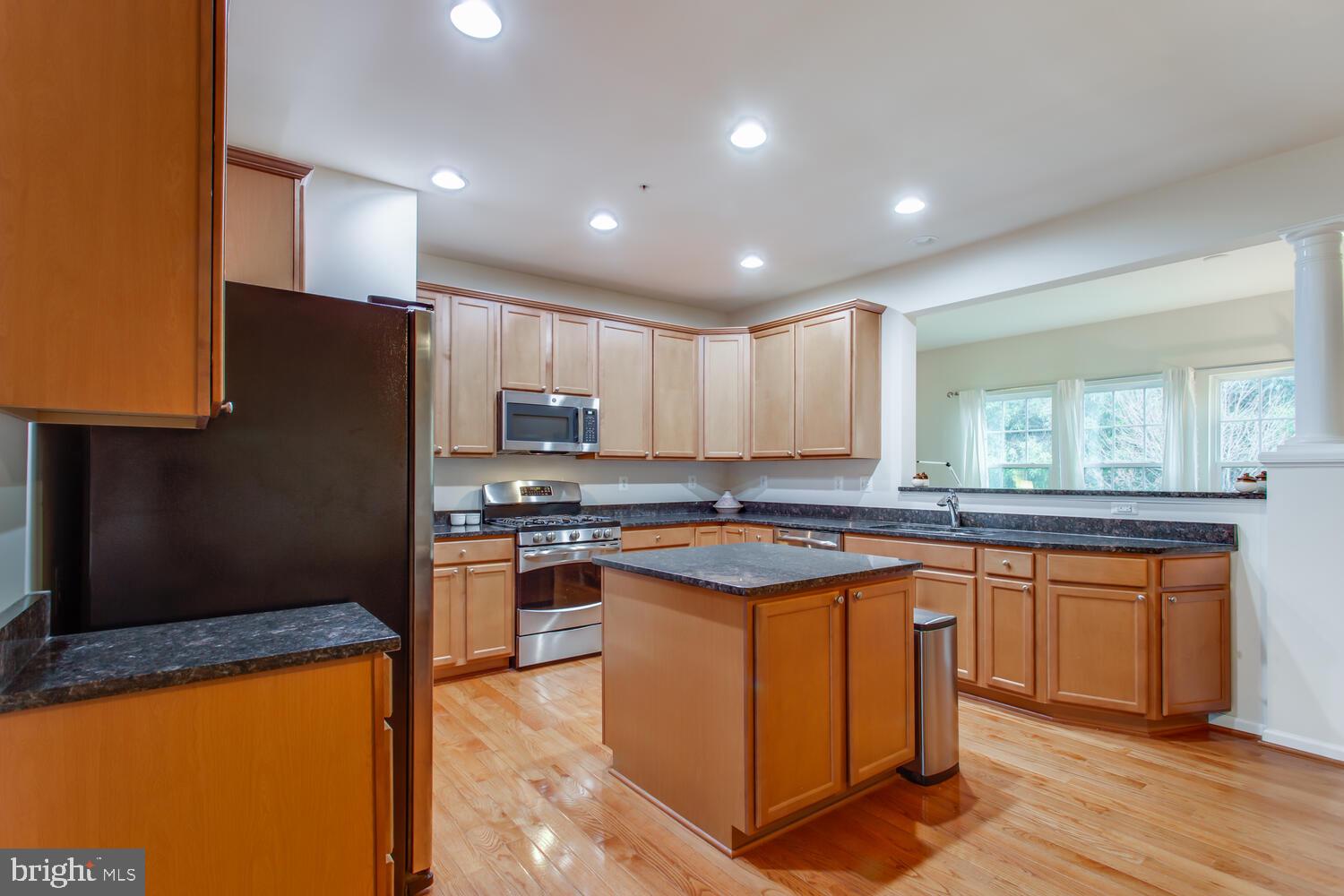 HALL STATION - Residential