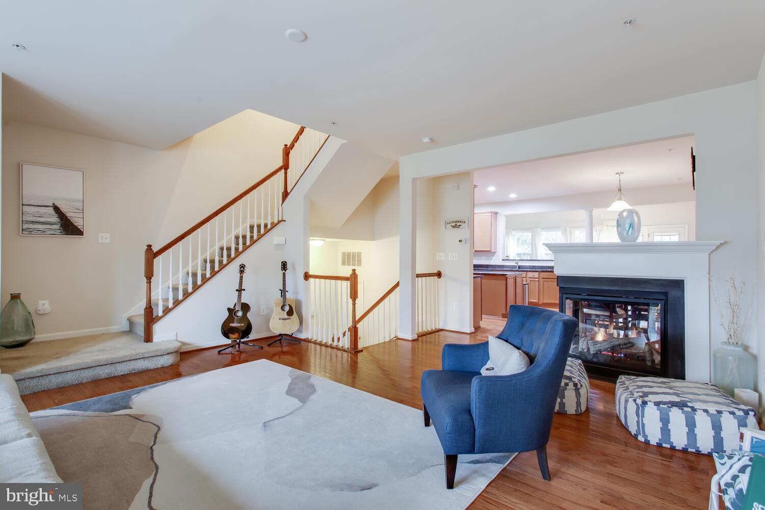 HALL STATION - Residential