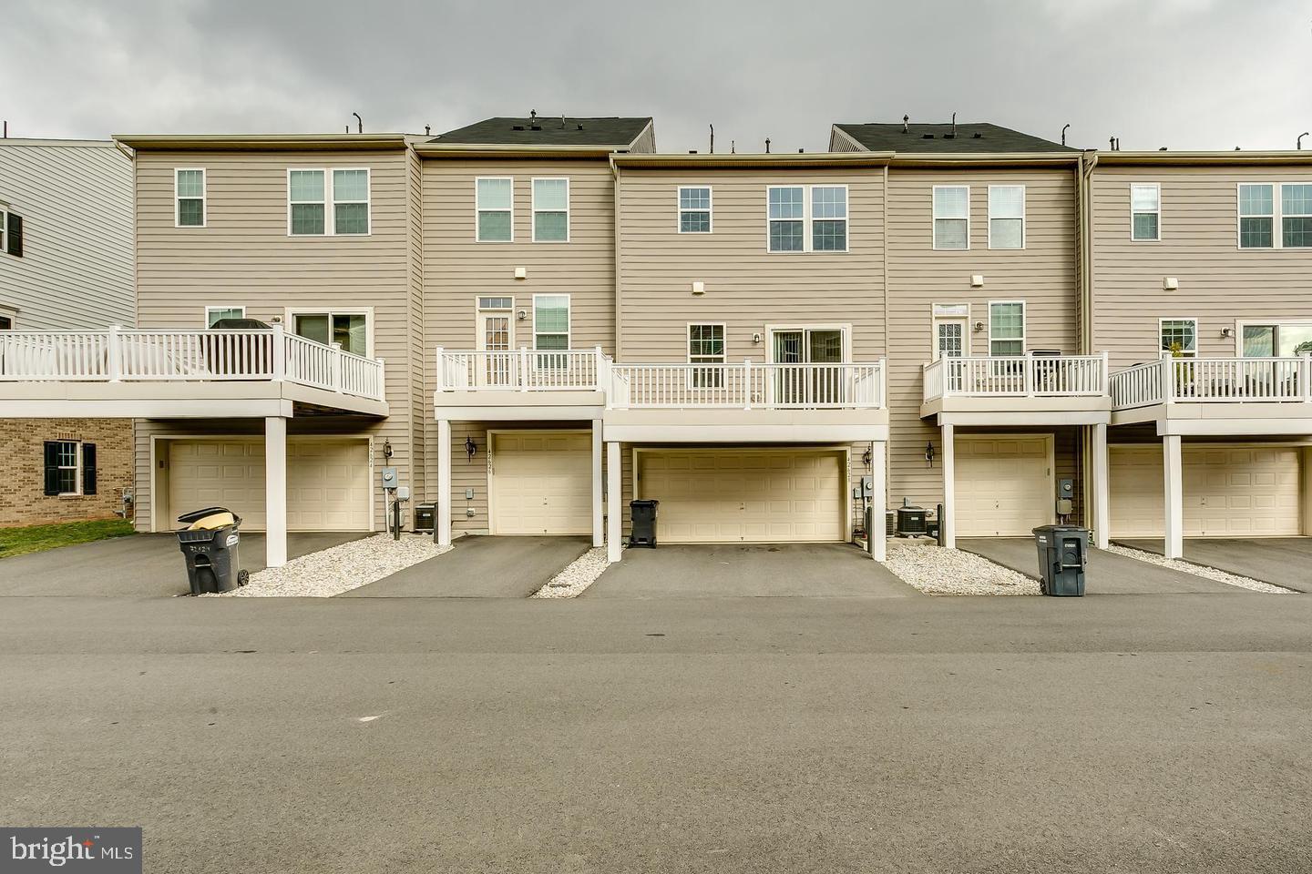 ARCOLA - Residential Lease