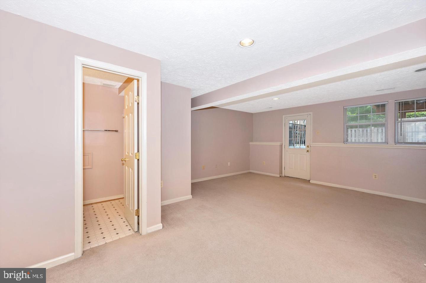 MONTGOMERY MEADOWS - Residential