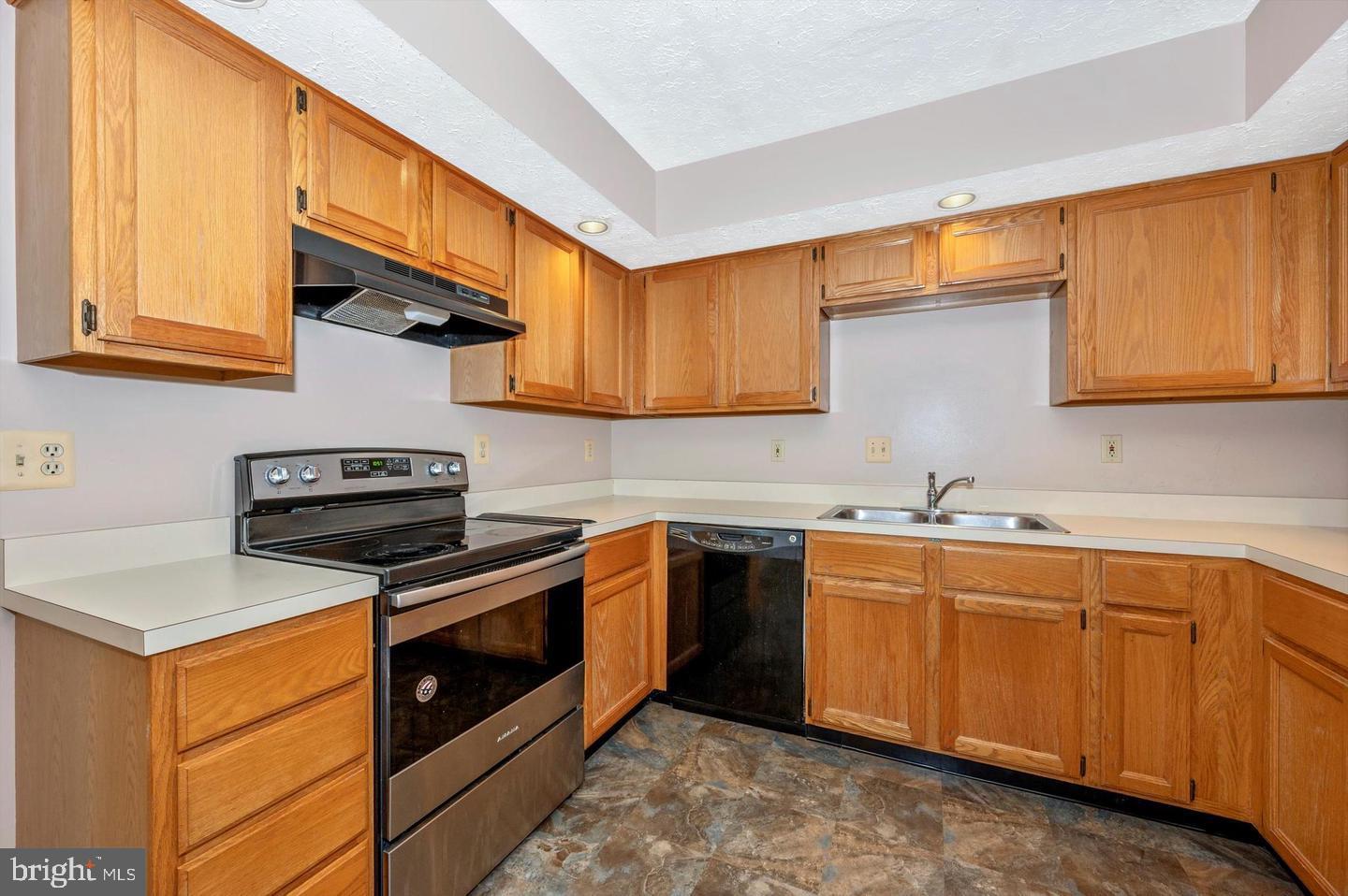 MONTGOMERY MEADOWS - Residential