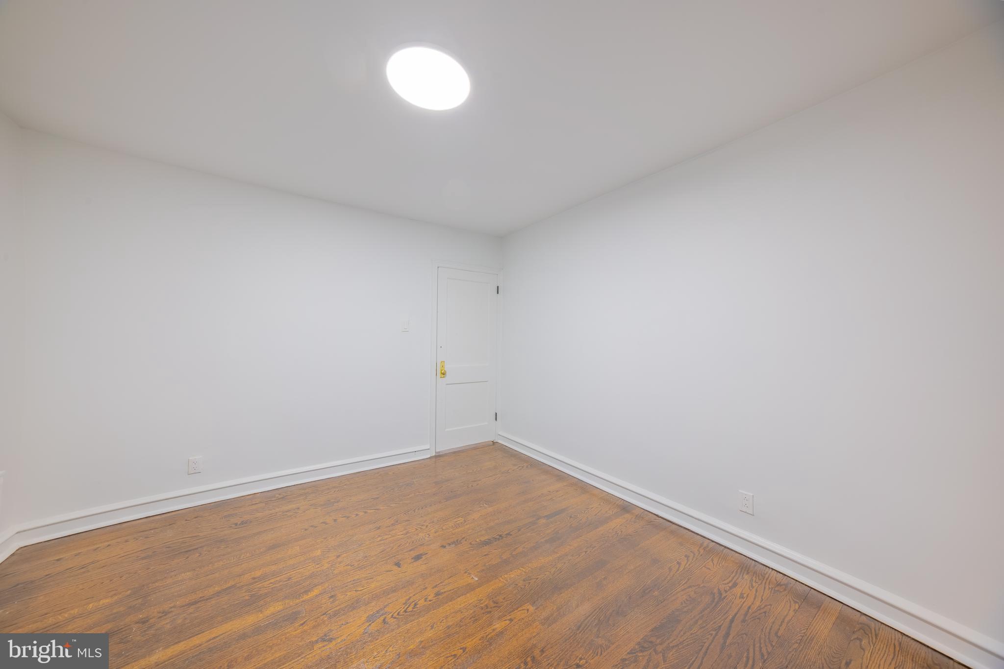 EAST OAK LANE - Residential