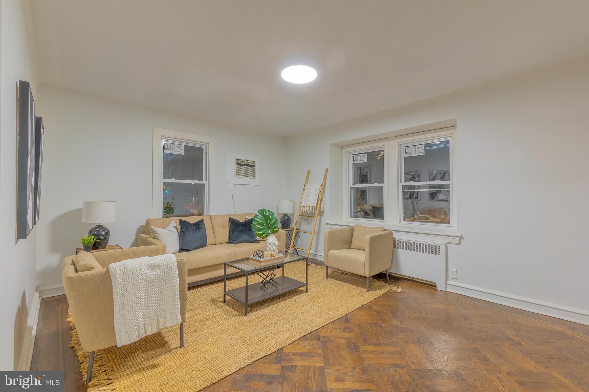 EAST OAK LANE - Residential