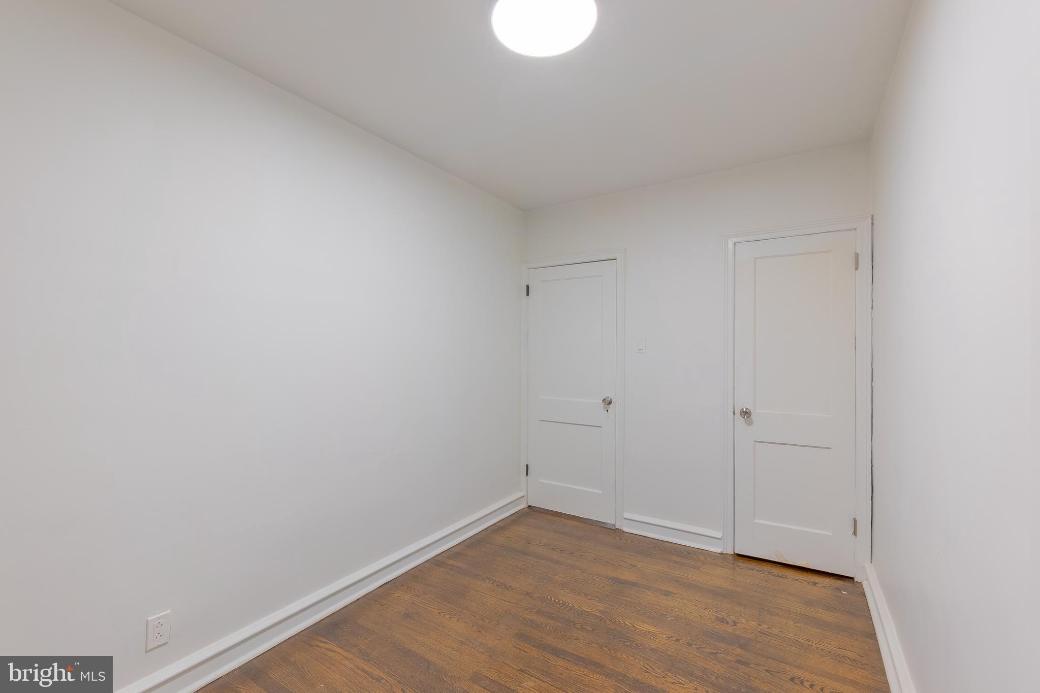 EAST OAK LANE - Residential