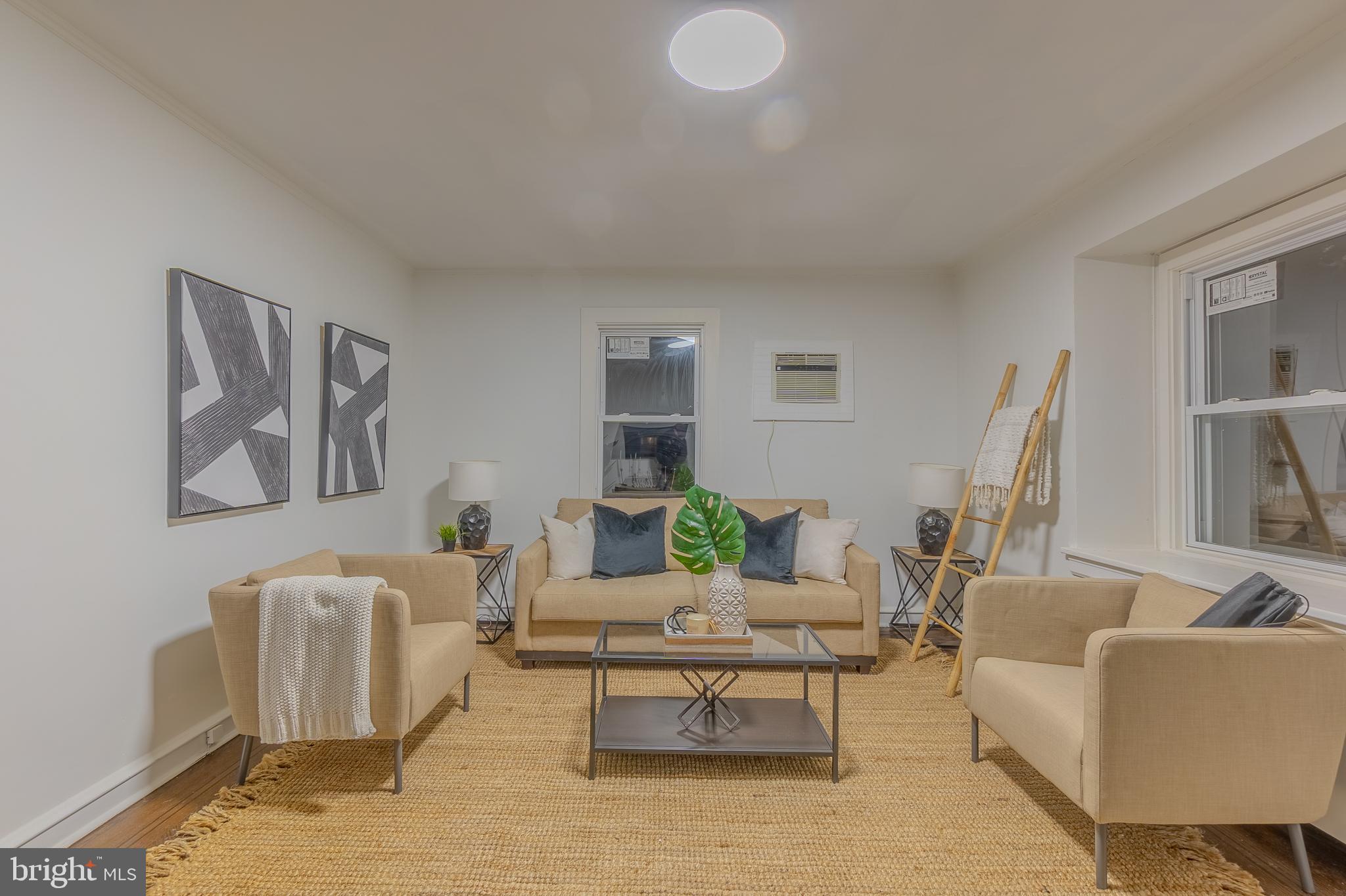 EAST OAK LANE - Residential