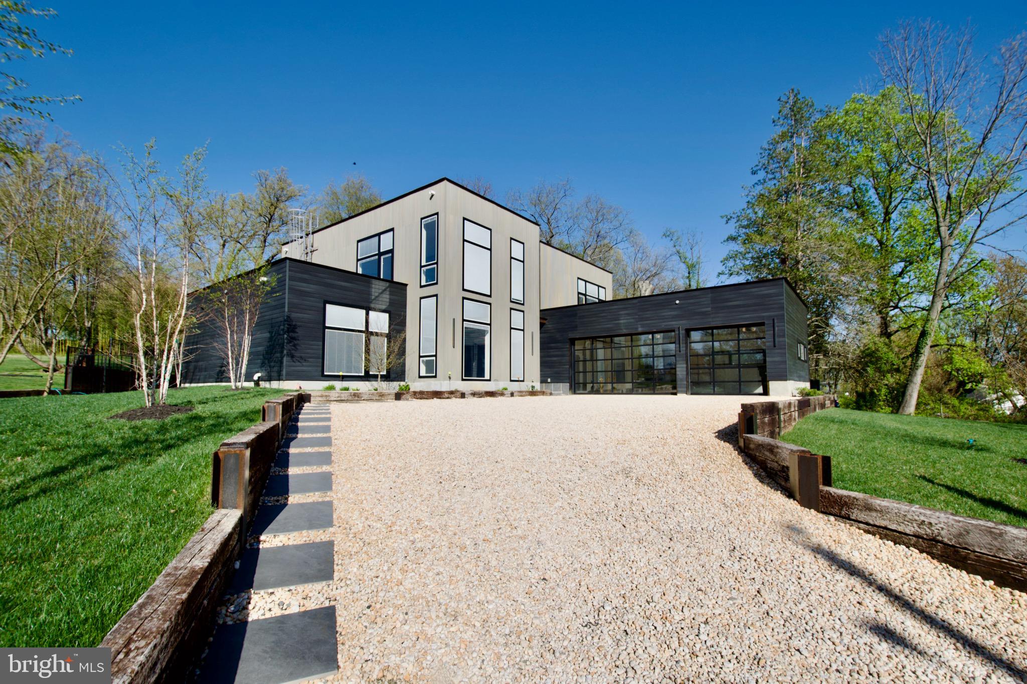 PIMMIT HILLS - Residential