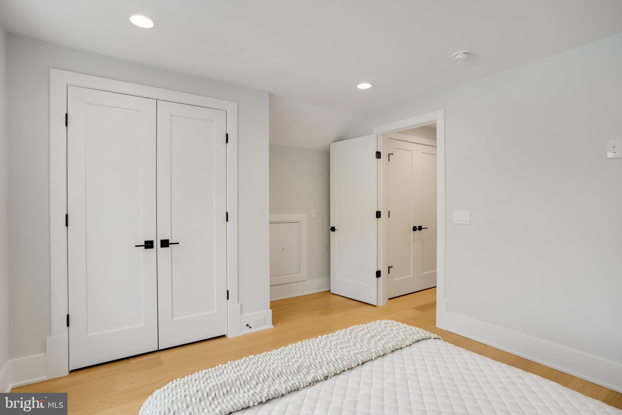HOLMES RUN ACRES - Residential