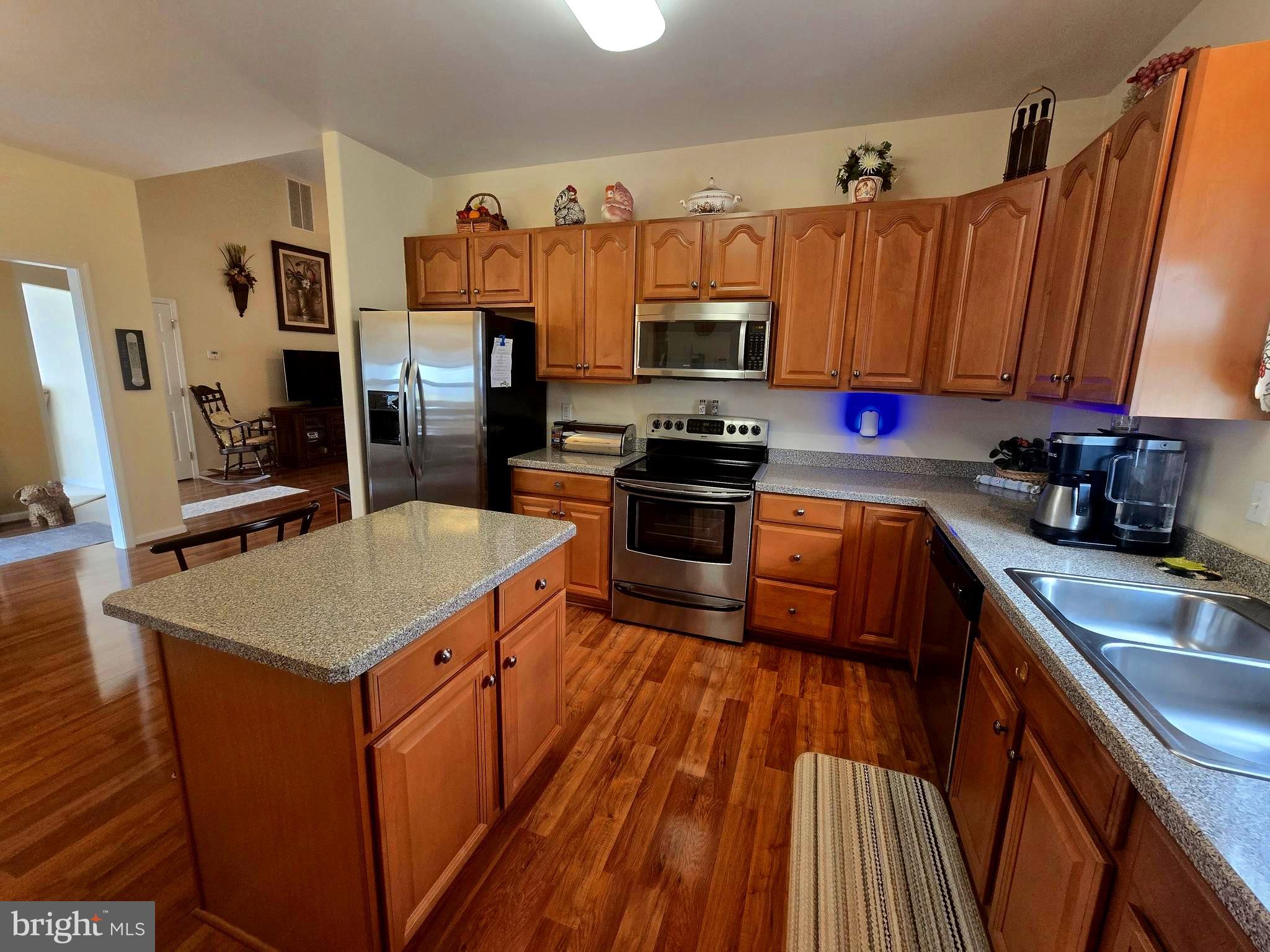 HEARTHSTONE MANOR - Residential