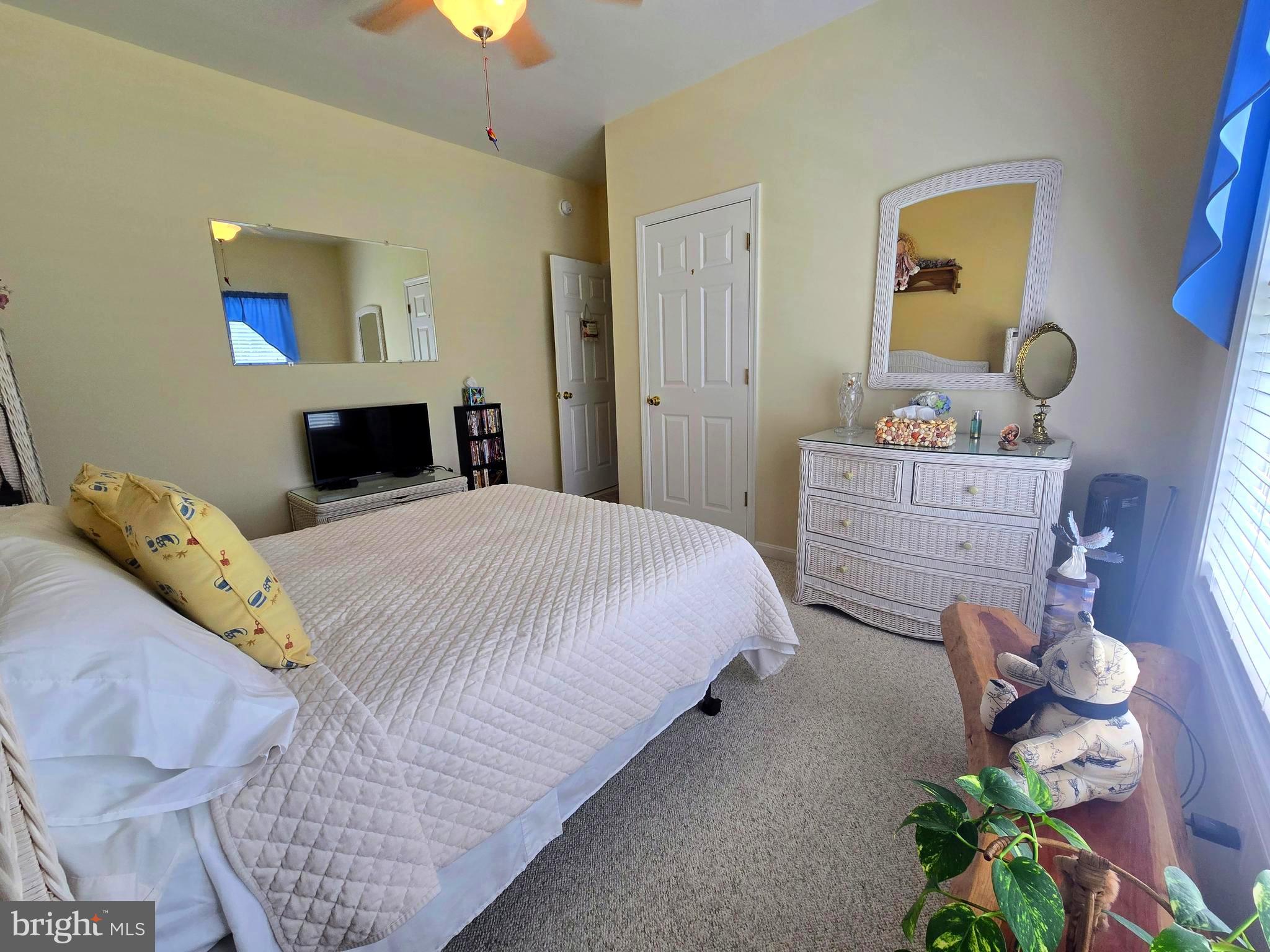 HEARTHSTONE MANOR - Residential