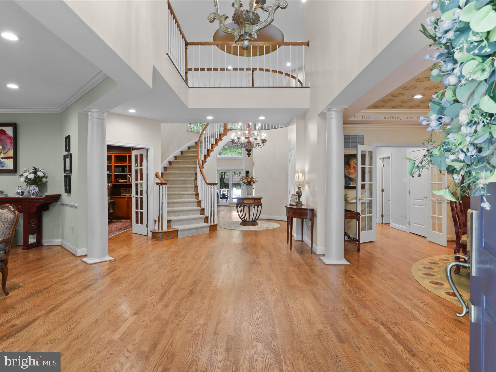 TWELVE OAKS - Residential