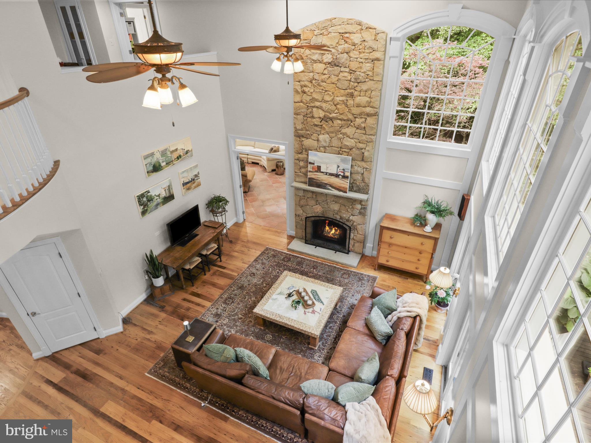 TWELVE OAKS - Residential