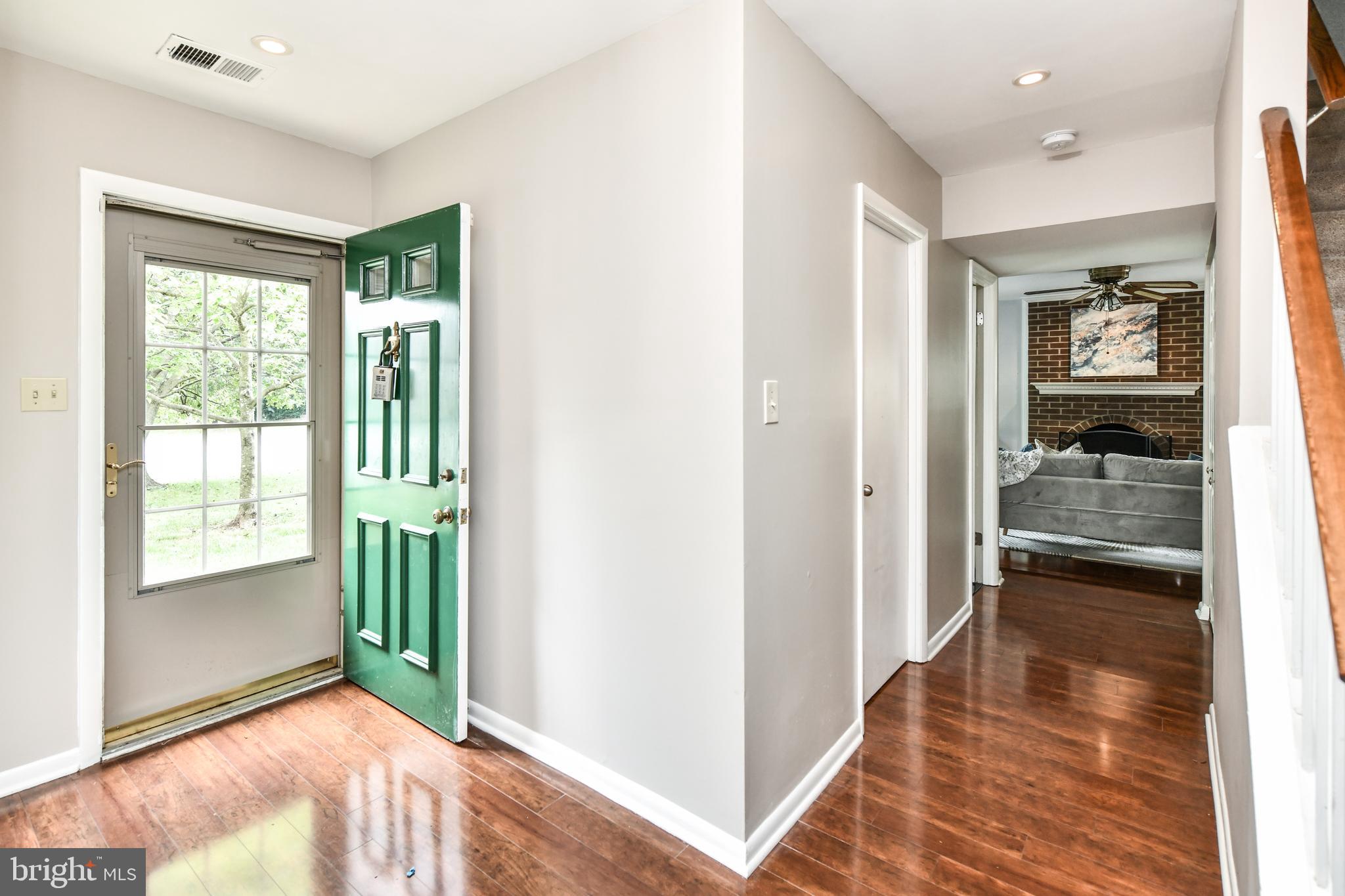 KINGSTON CHASE - Residential
