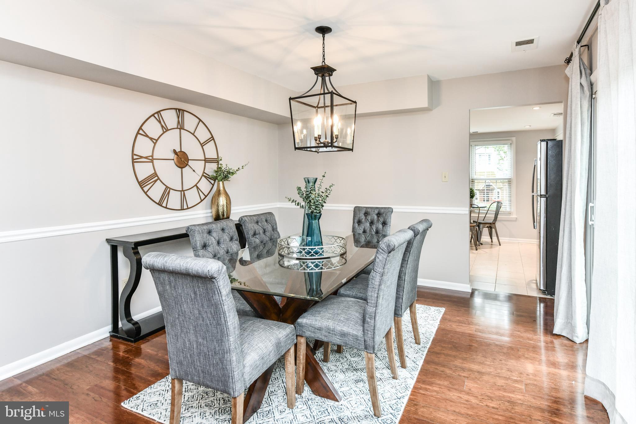 KINGSTON CHASE - Residential