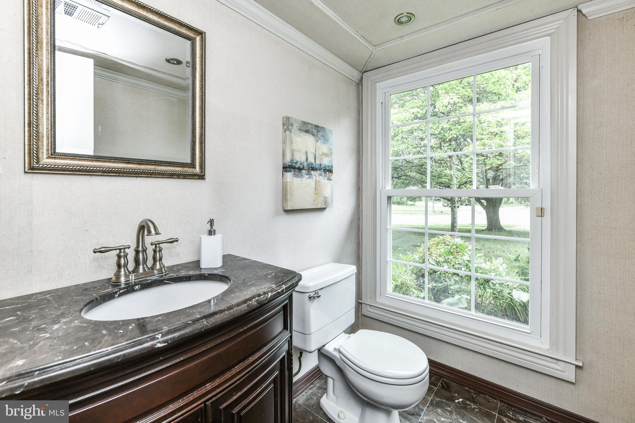 KINGSTON CHASE - Residential