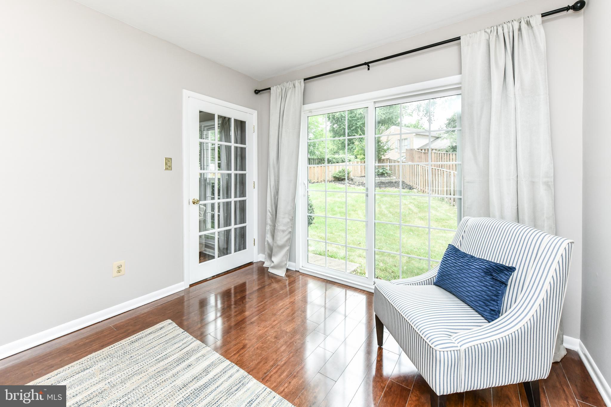 KINGSTON CHASE - Residential