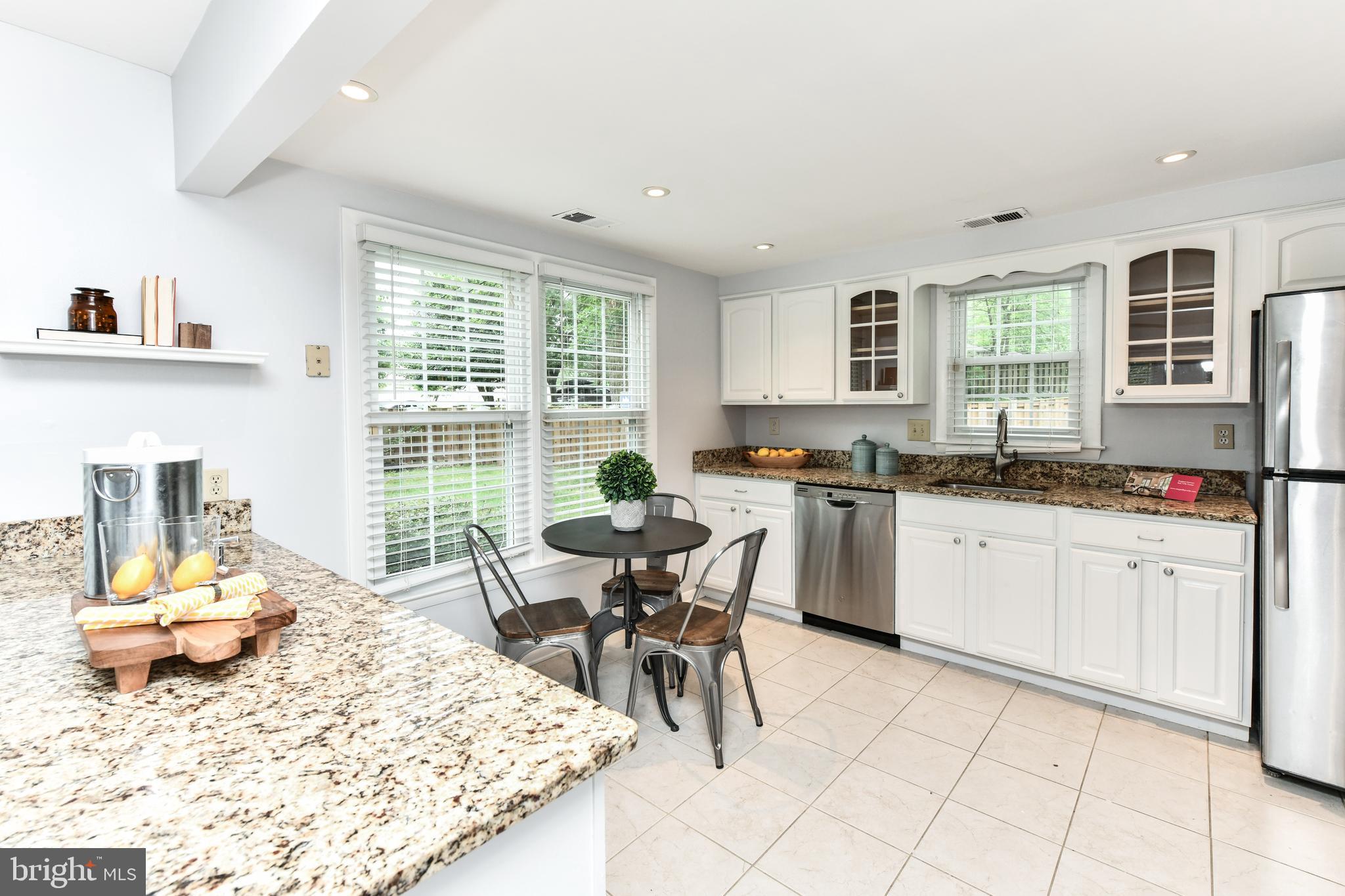 KINGSTON CHASE - Residential