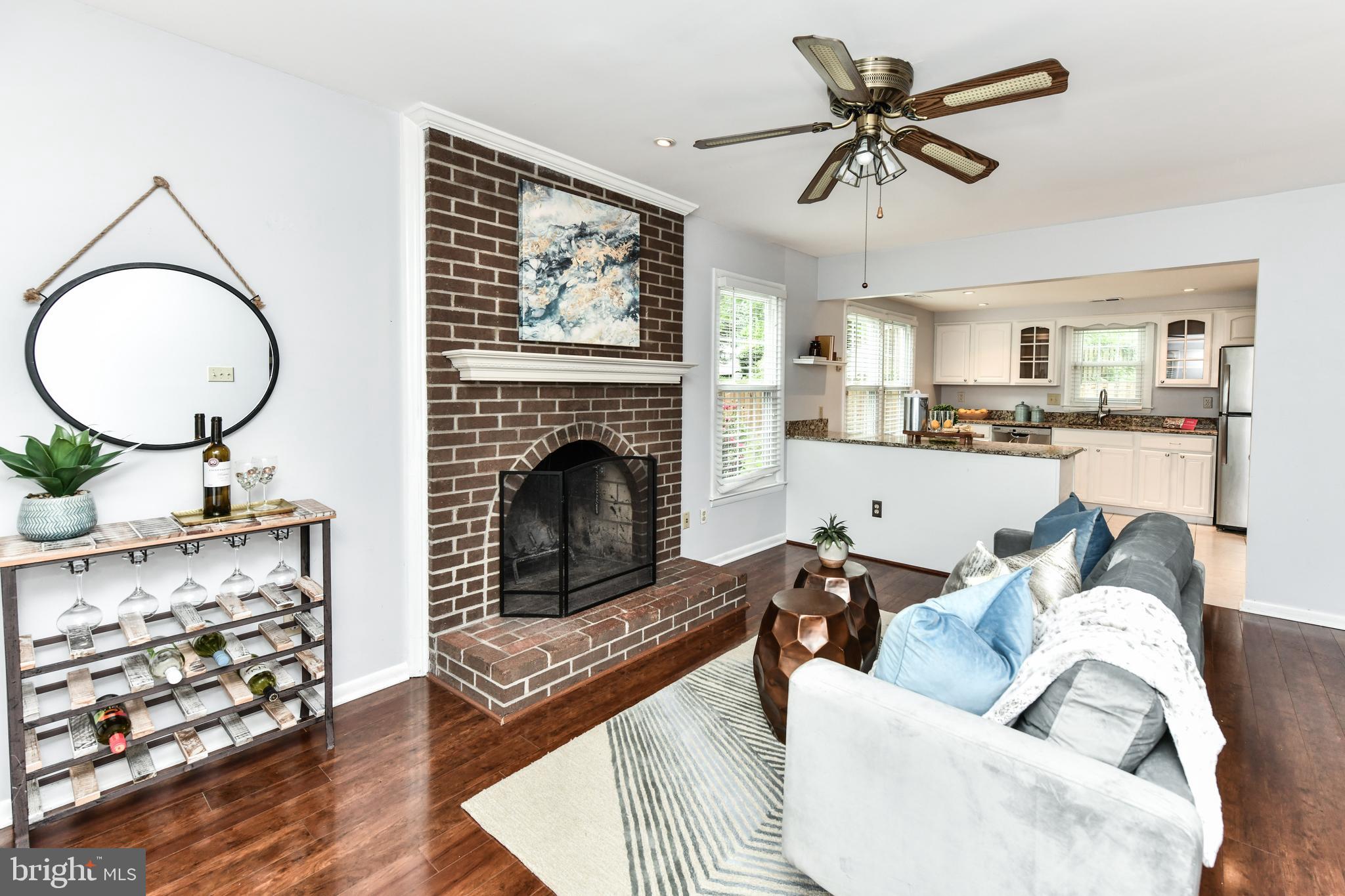 KINGSTON CHASE - Residential