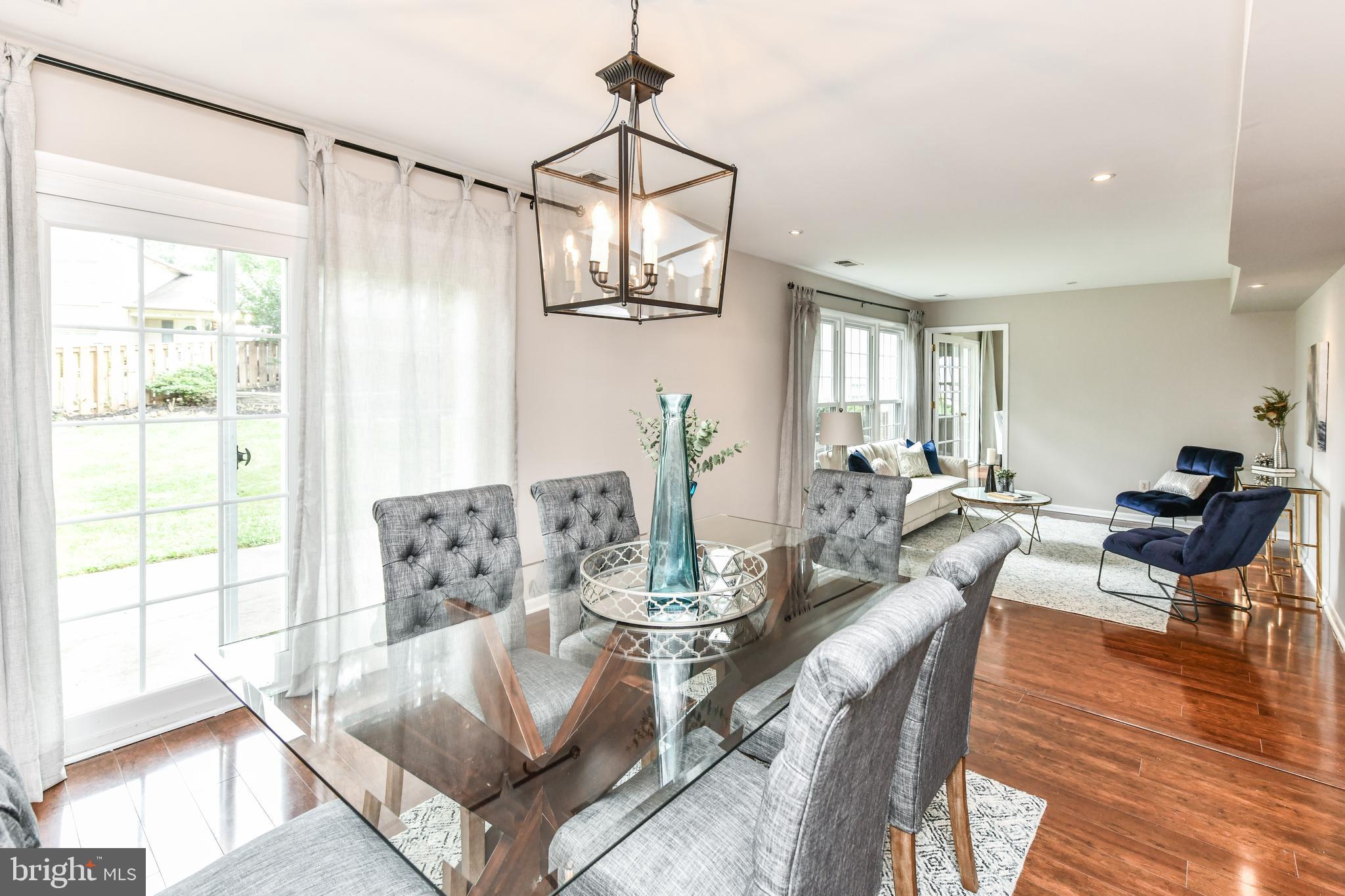 KINGSTON CHASE - Residential