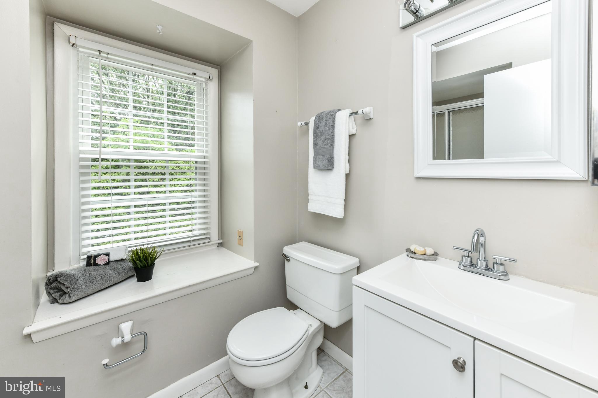 KINGSTON CHASE - Residential