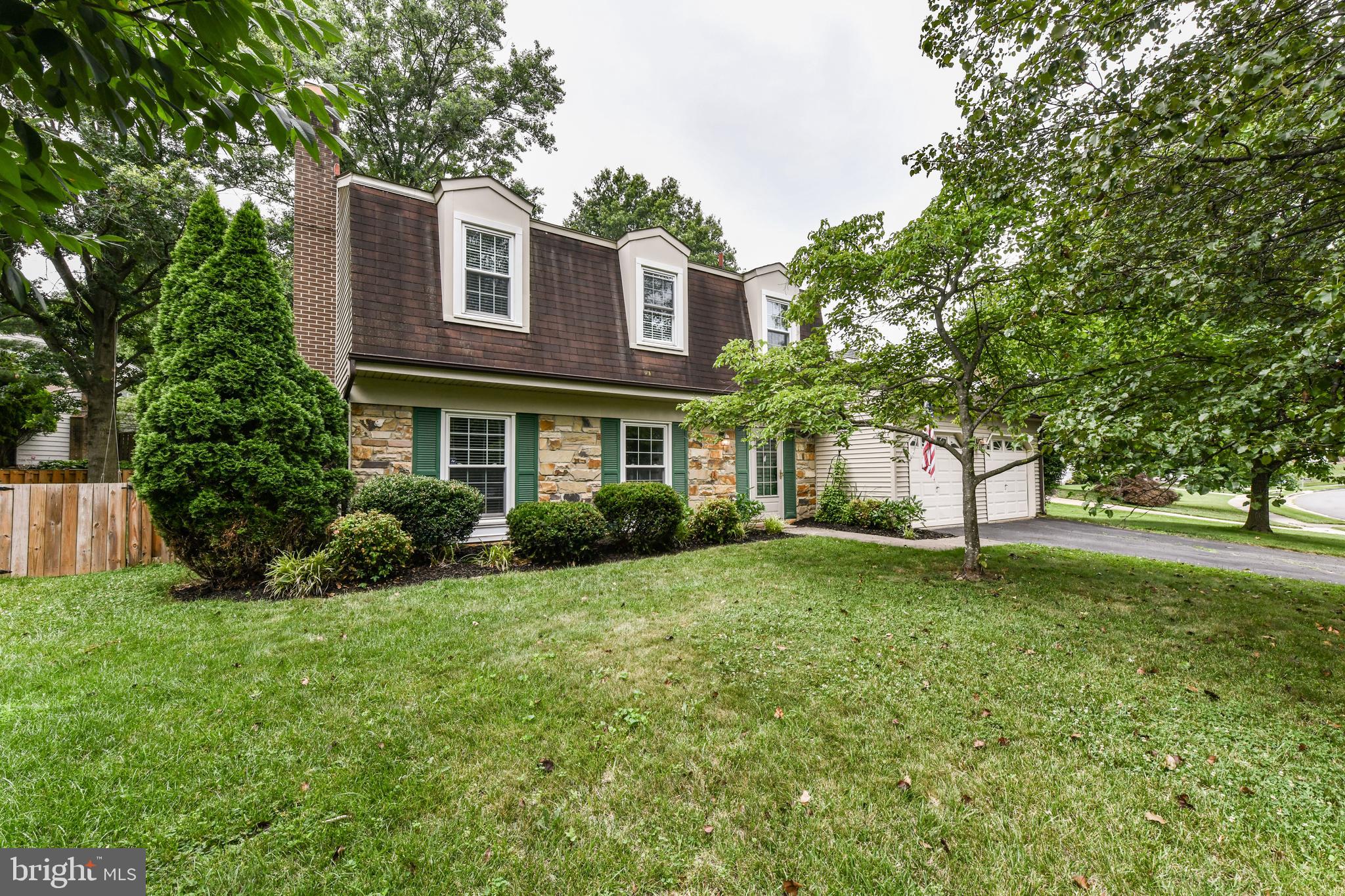 KINGSTON CHASE - Residential