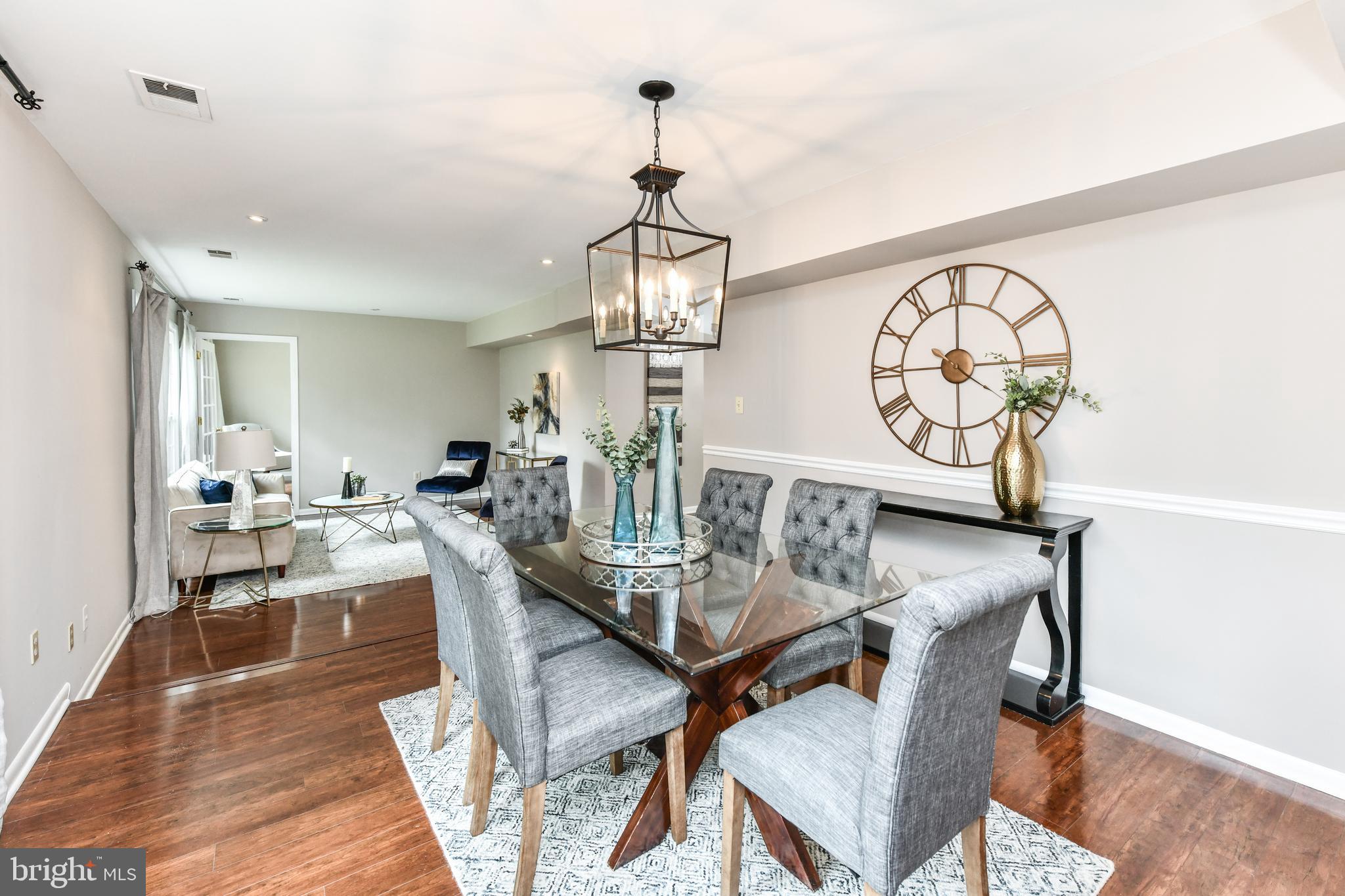 KINGSTON CHASE - Residential
