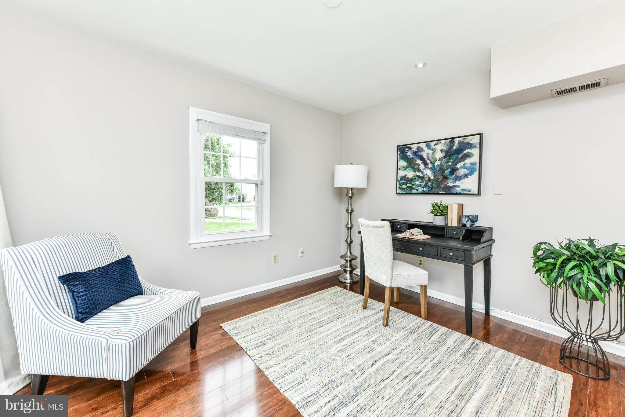KINGSTON CHASE - Residential