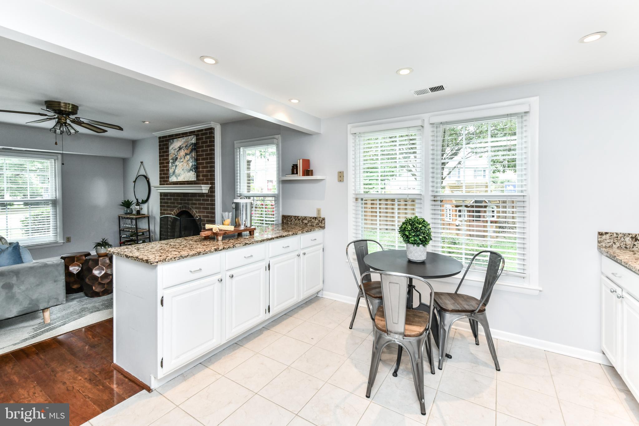 KINGSTON CHASE - Residential