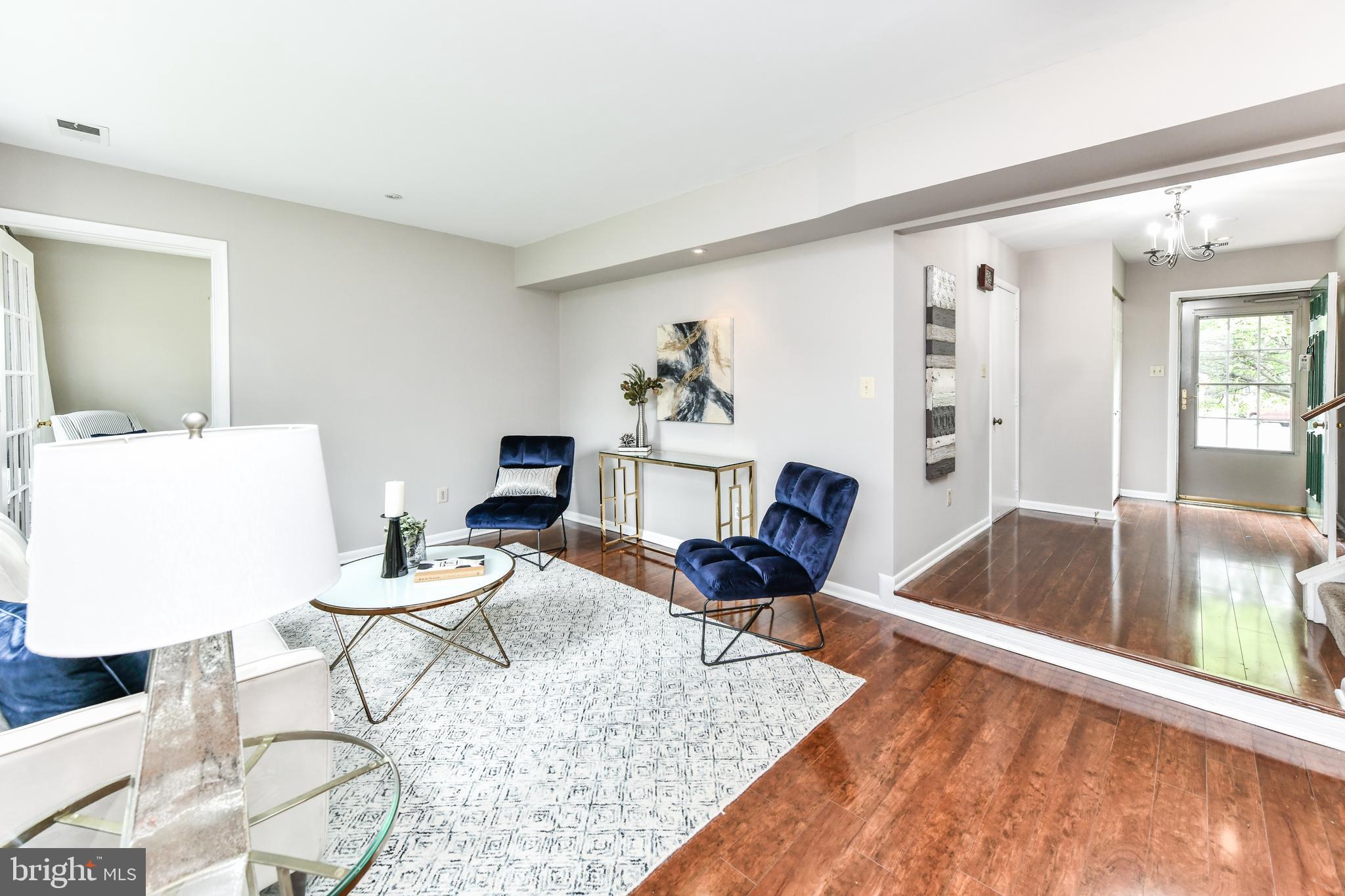 KINGSTON CHASE - Residential