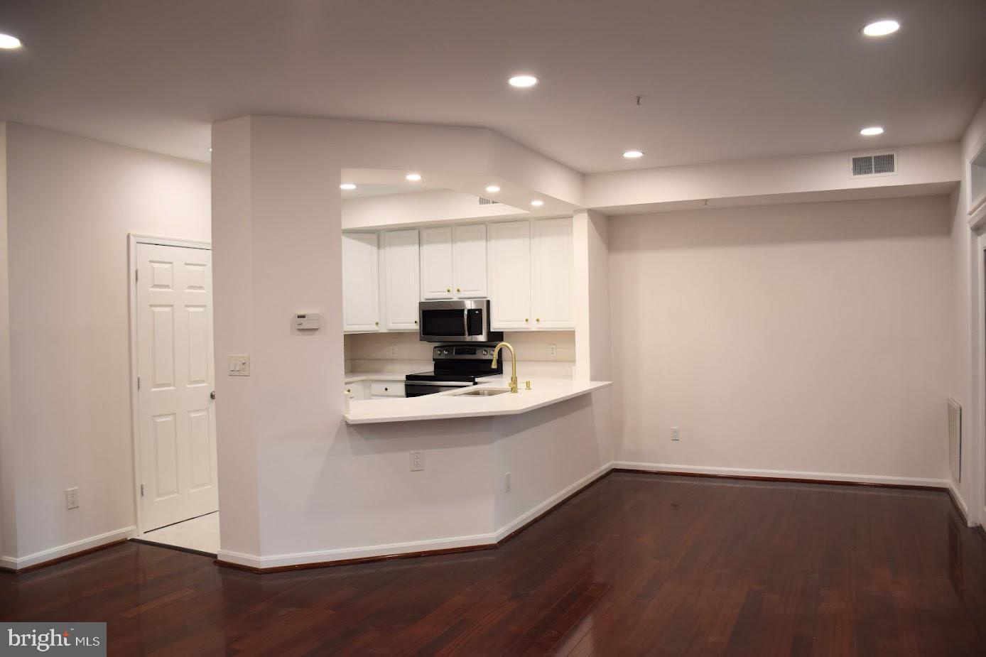 BALDWIN GROVE - Residential