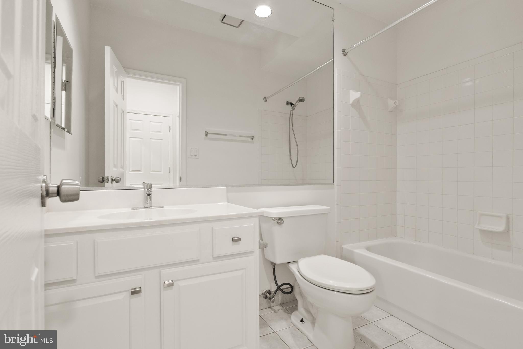 BALDWIN GROVE - Residential