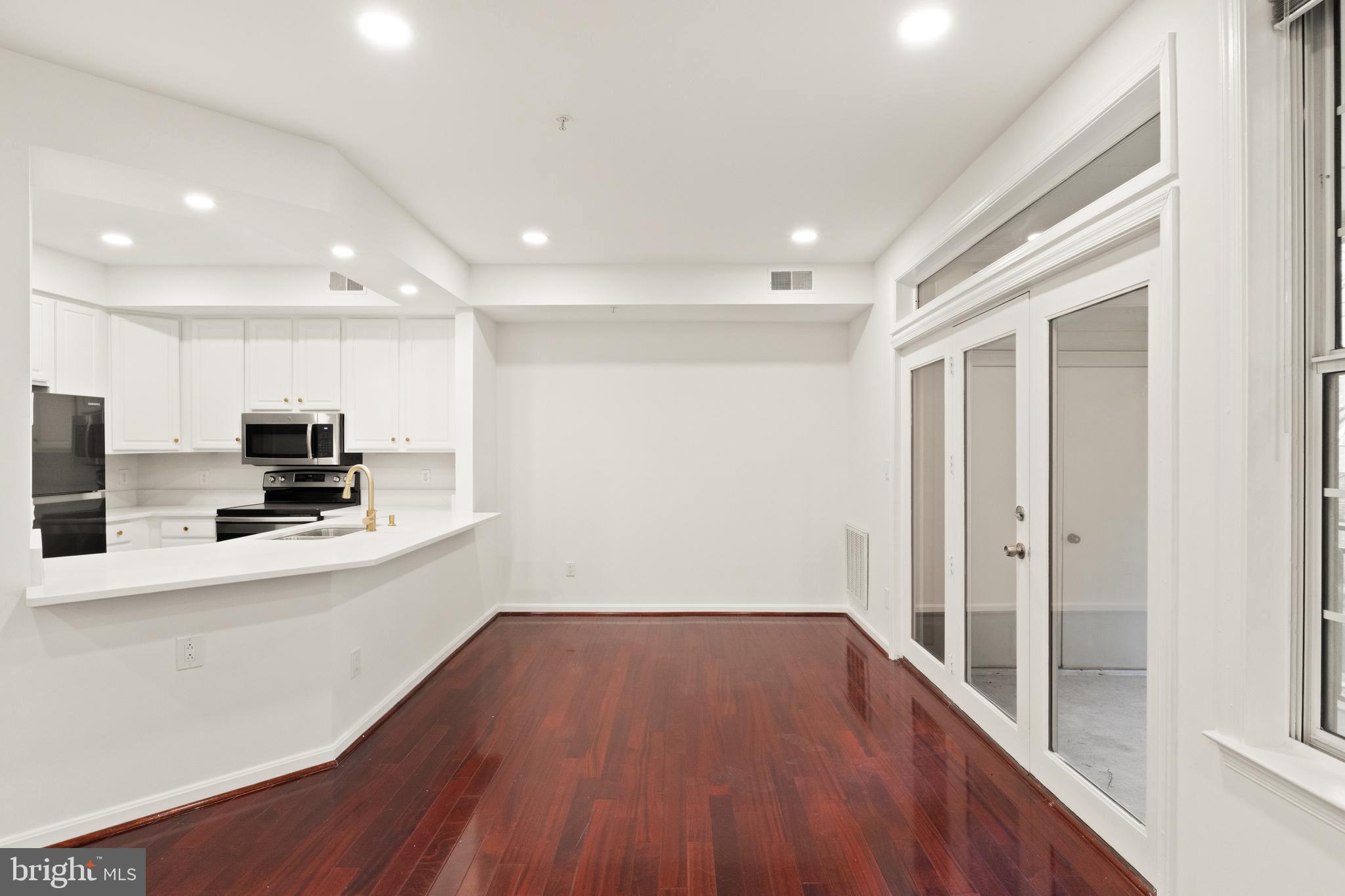 BALDWIN GROVE - Residential