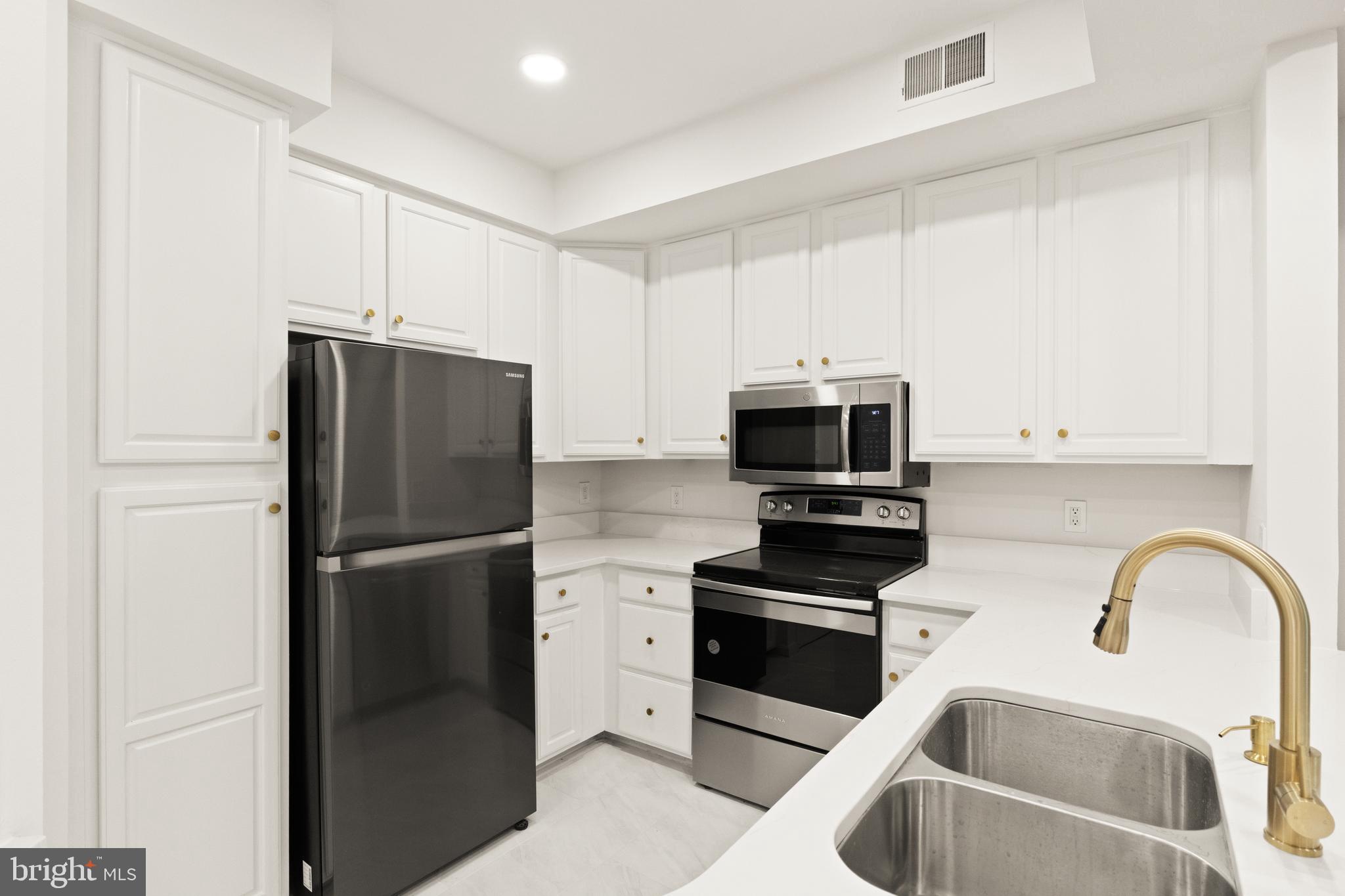 BALDWIN GROVE - Residential