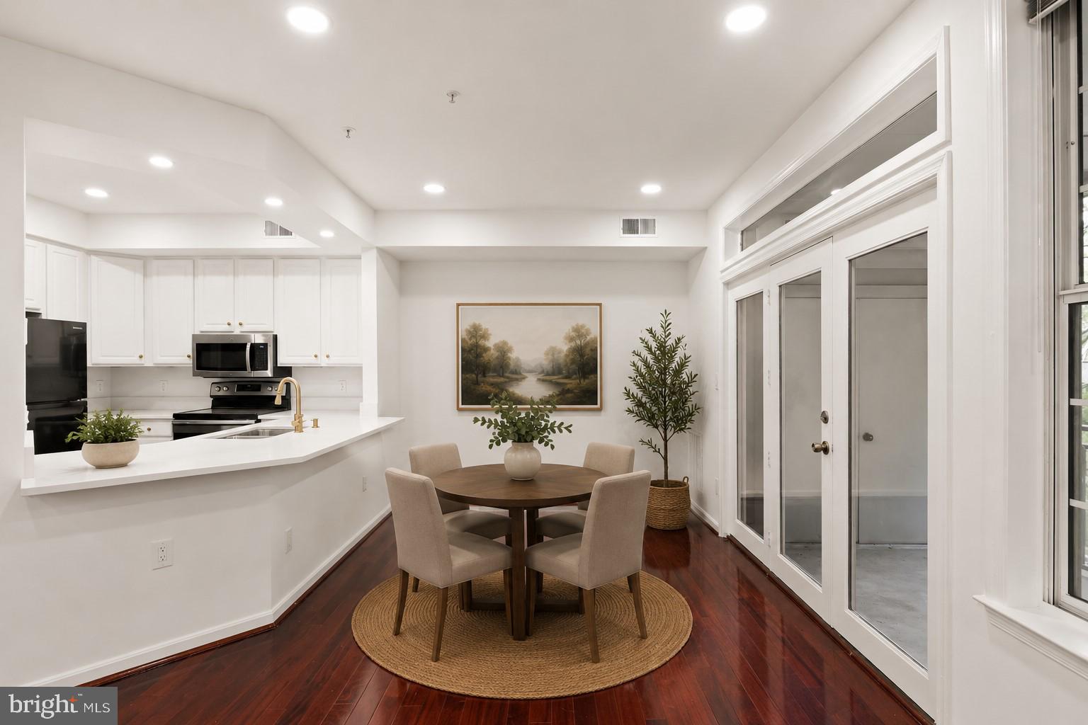 BALDWIN GROVE - Residential
