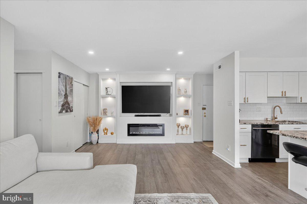 BUSTLETON - Residential