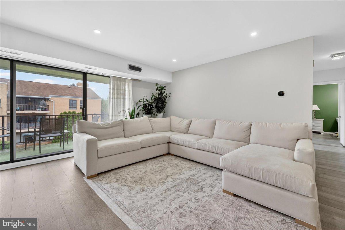BUSTLETON - Residential