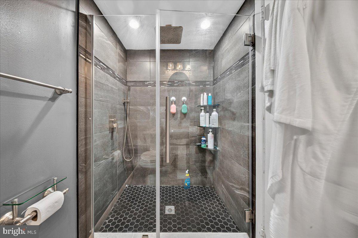 BUSTLETON - Residential