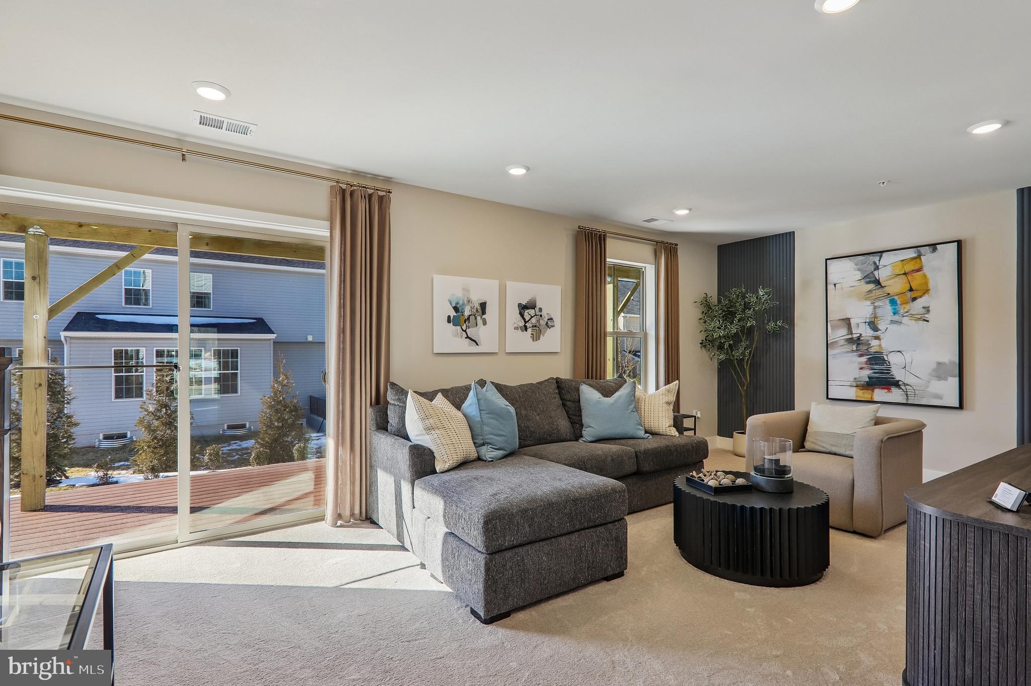 MANNING SQUARE TOWNS - Residential