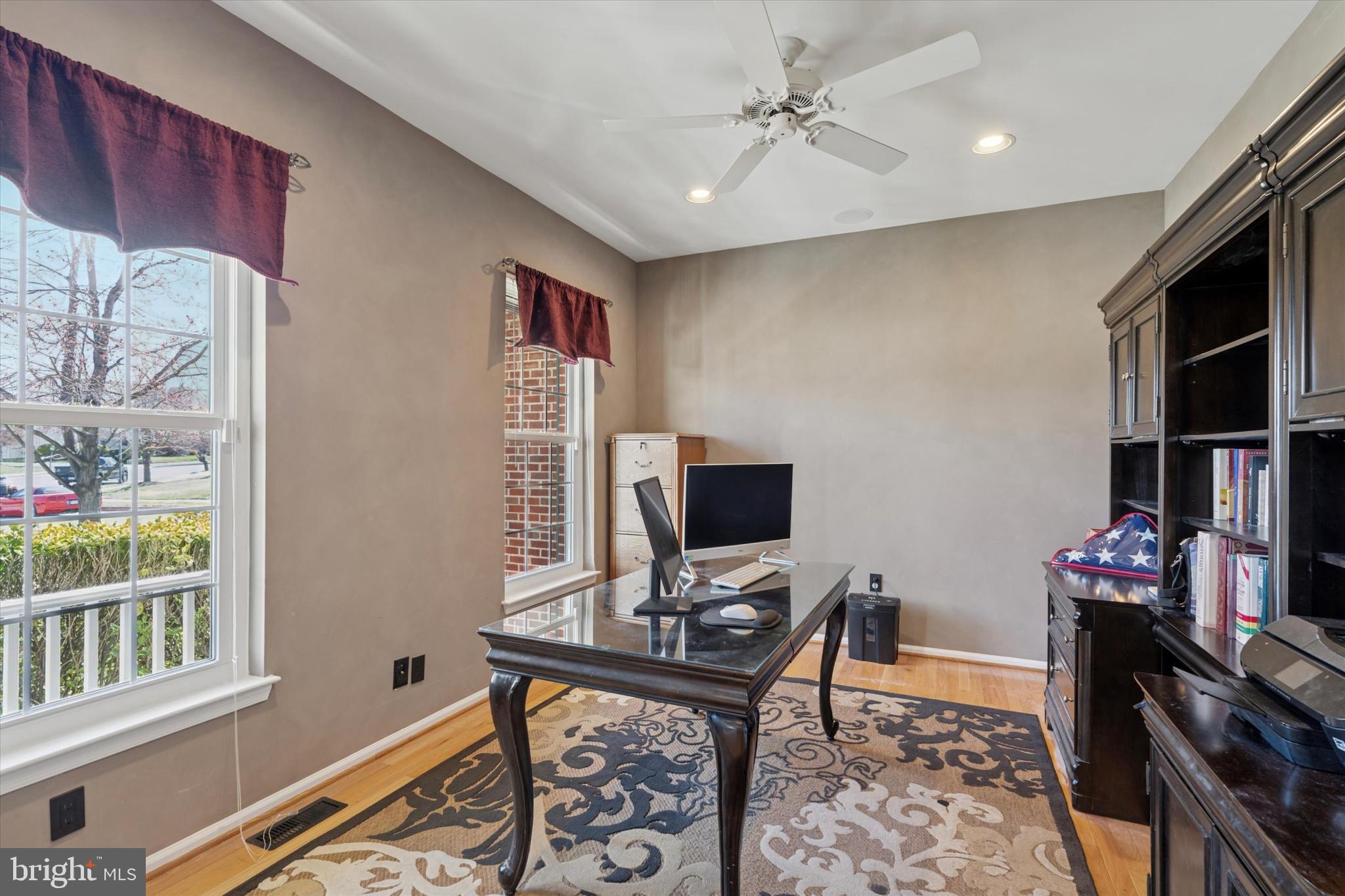 AUTUMN RIDGE - Residential
