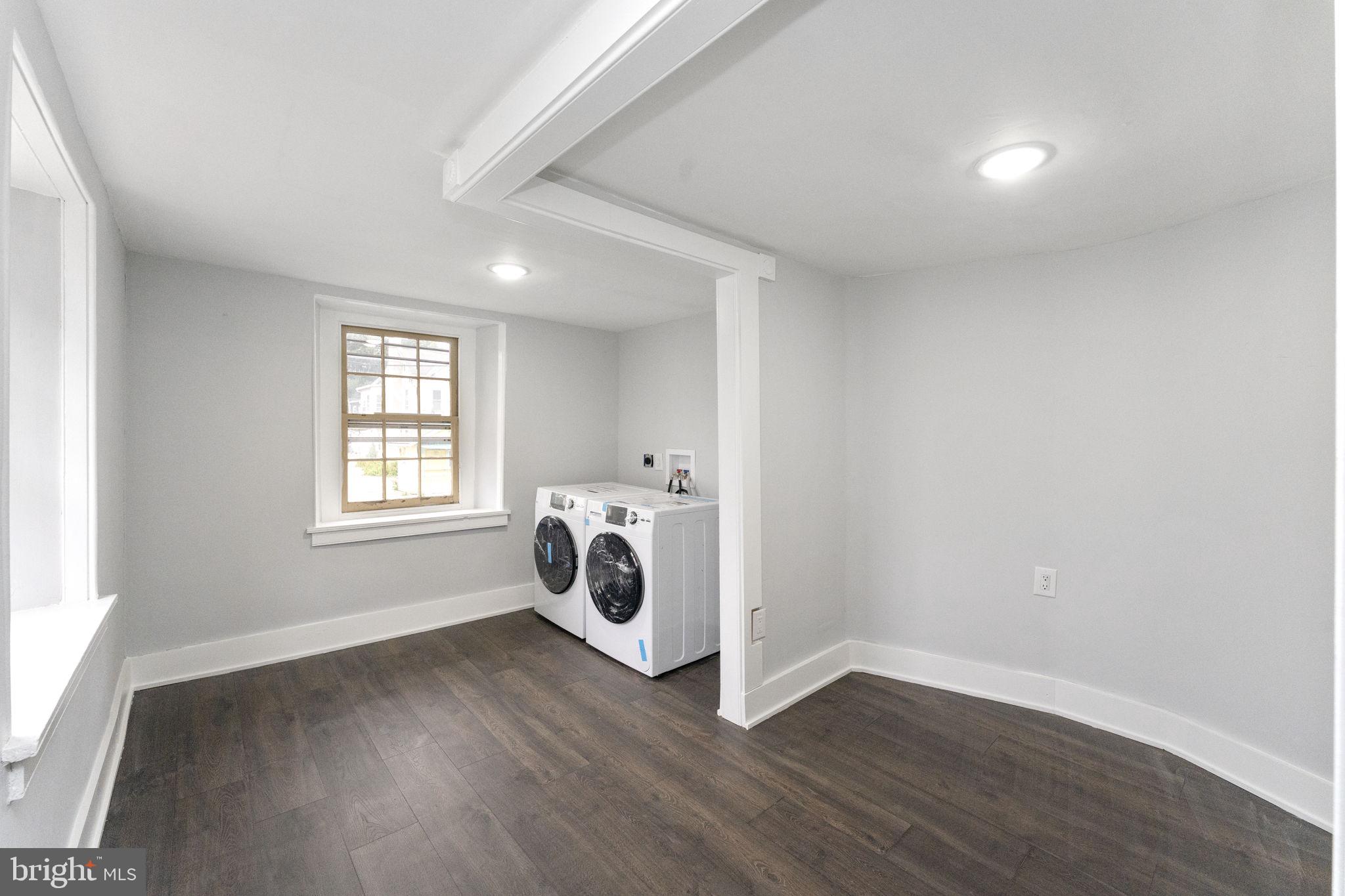 ROXBOROUGH - Residential