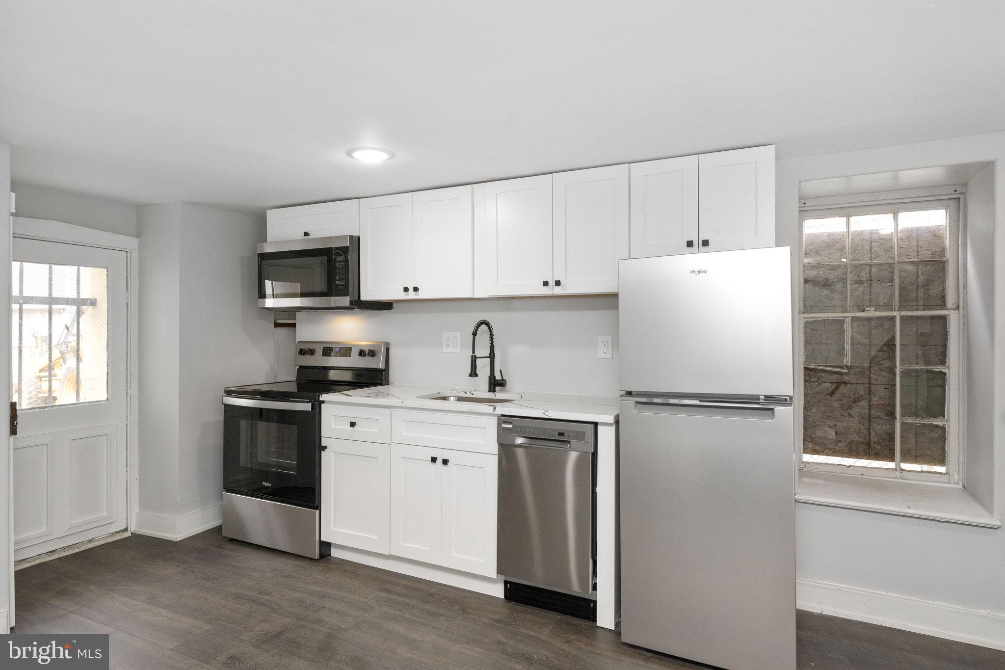 ROXBOROUGH - Residential