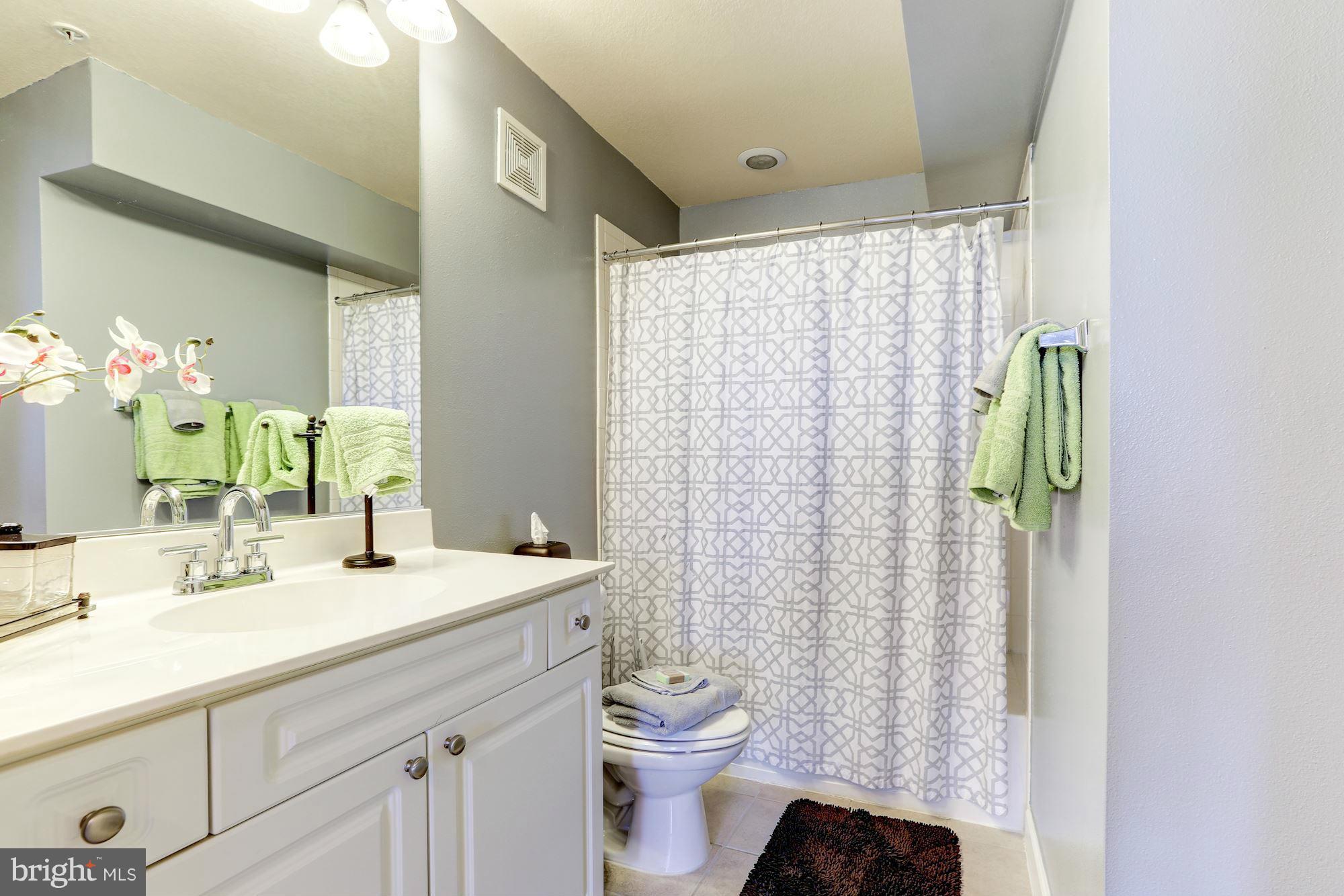 FITZ AT ROCKVILLE TOWN C - Residential