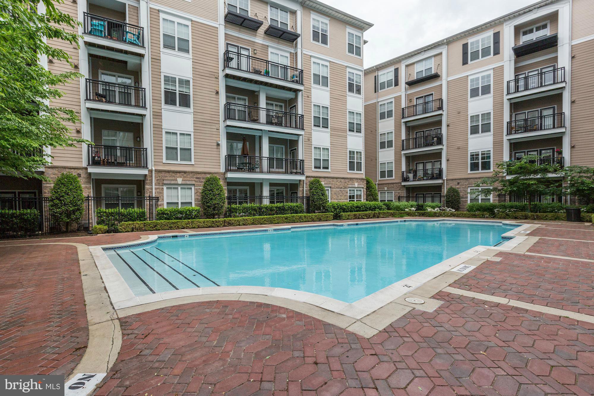 FITZ AT ROCKVILLE TOWN C - Residential