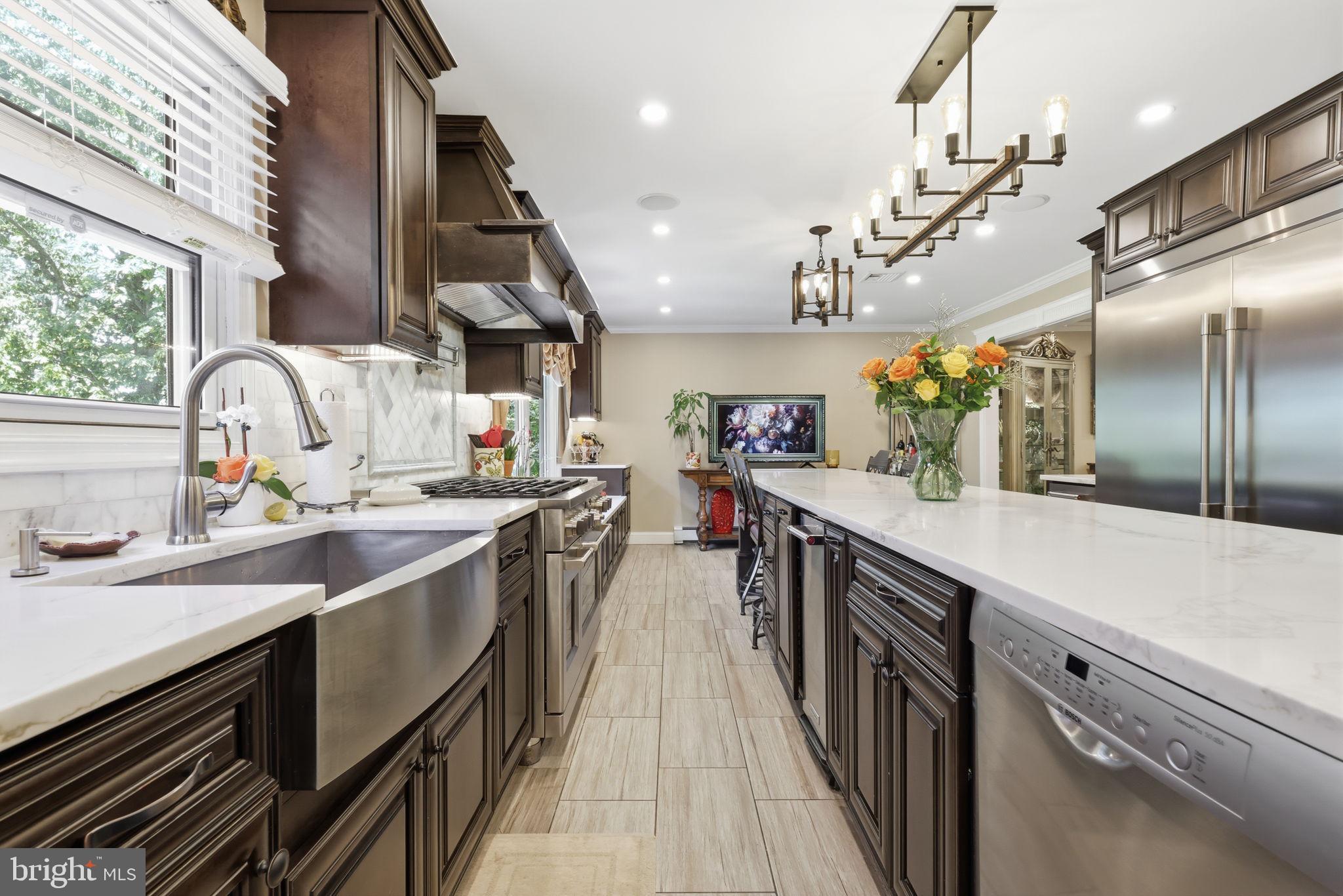 HUNTINGDON VALLEY - Residential