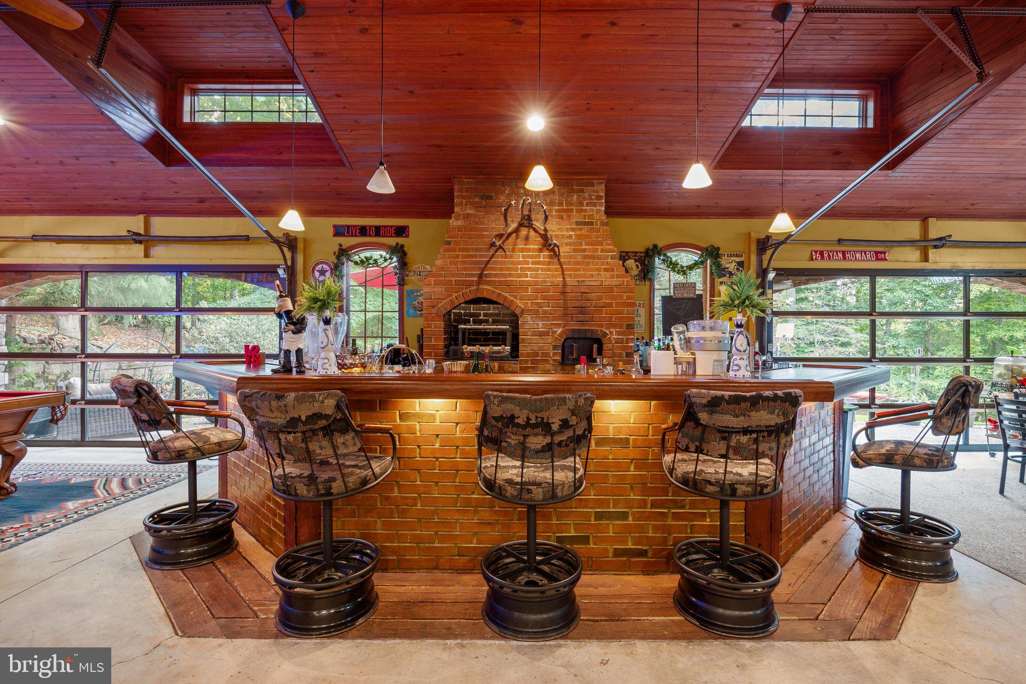 HUNTINGDON VALLEY - Residential