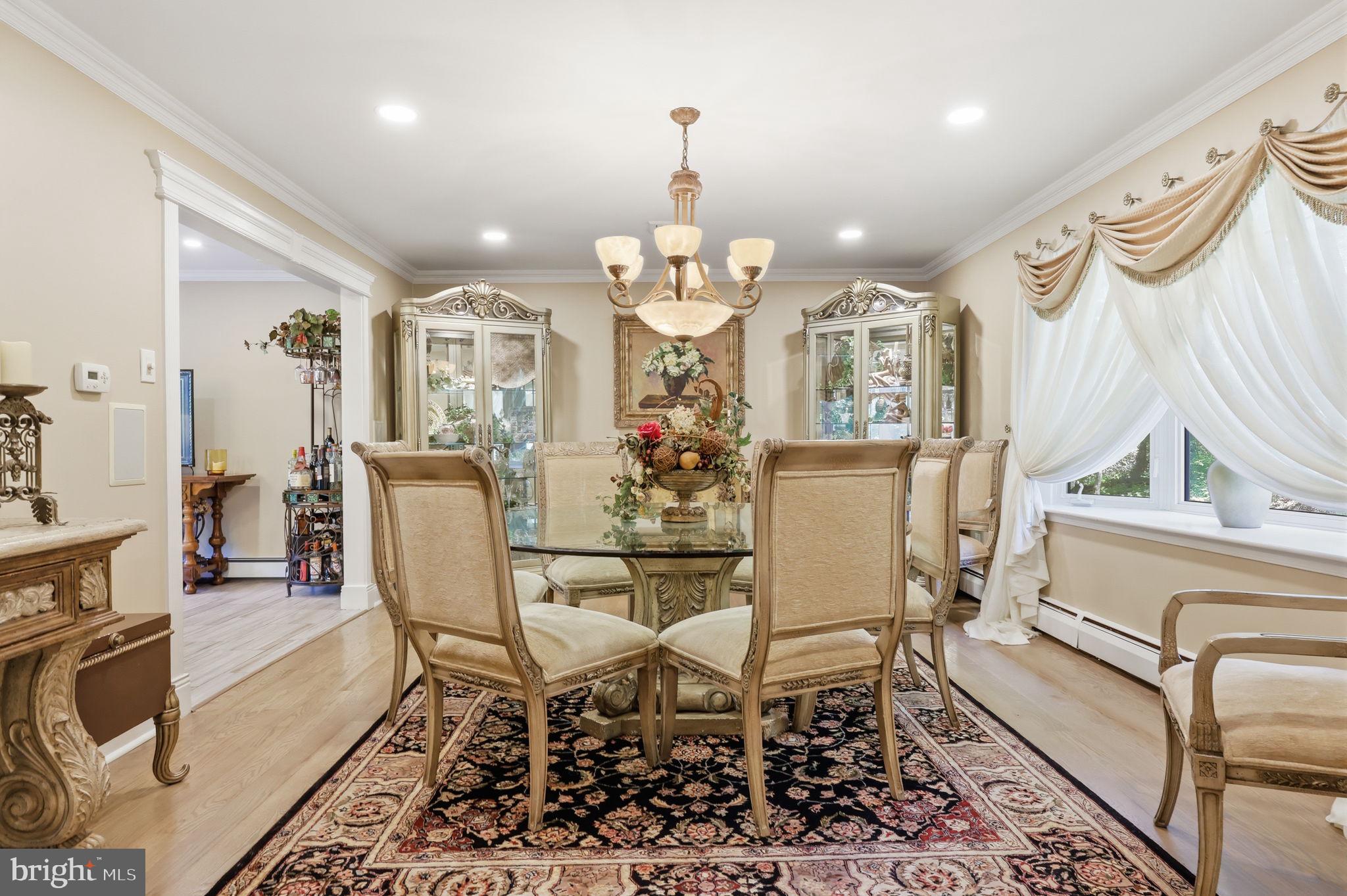 HUNTINGDON VALLEY - Residential