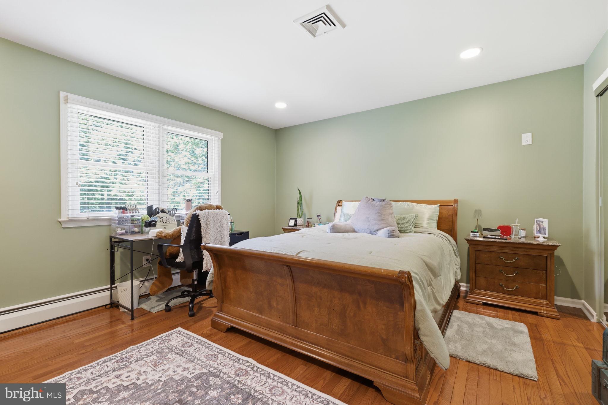 HUNTINGDON VALLEY - Residential