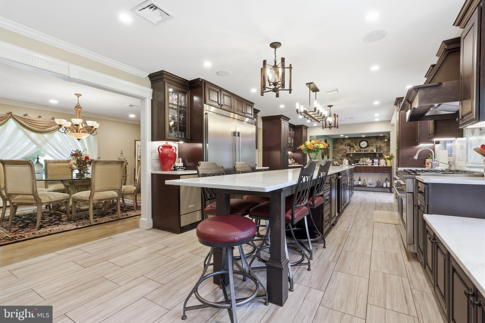 HUNTINGDON VALLEY - Residential